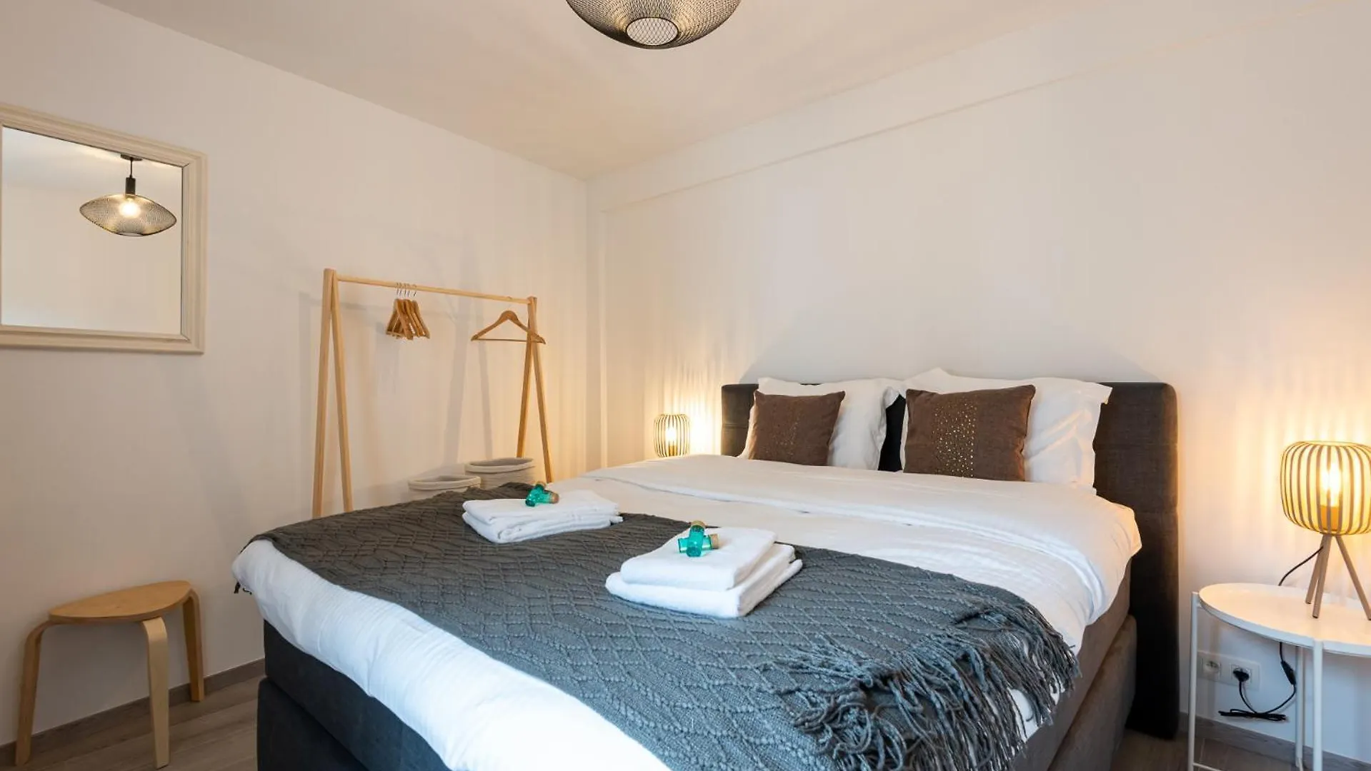 Apartment Spacious Penthouse For 8 People In The City Centre Ostend