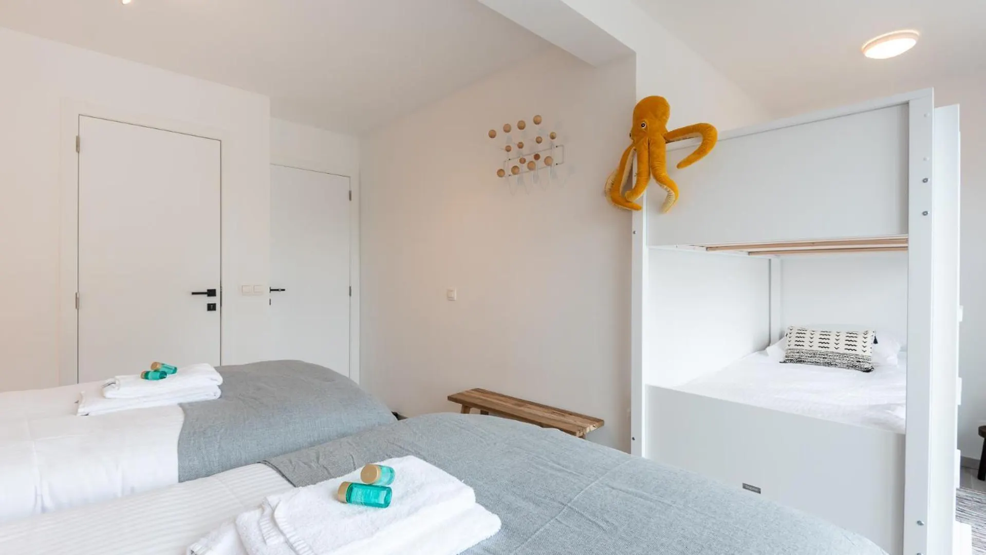 Spacious Penthouse For 8 People In The City Centre Ostend