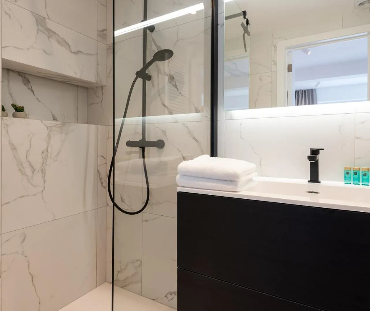 Apartment Spacious Penthouse For 8 People In The City Centre Ostend